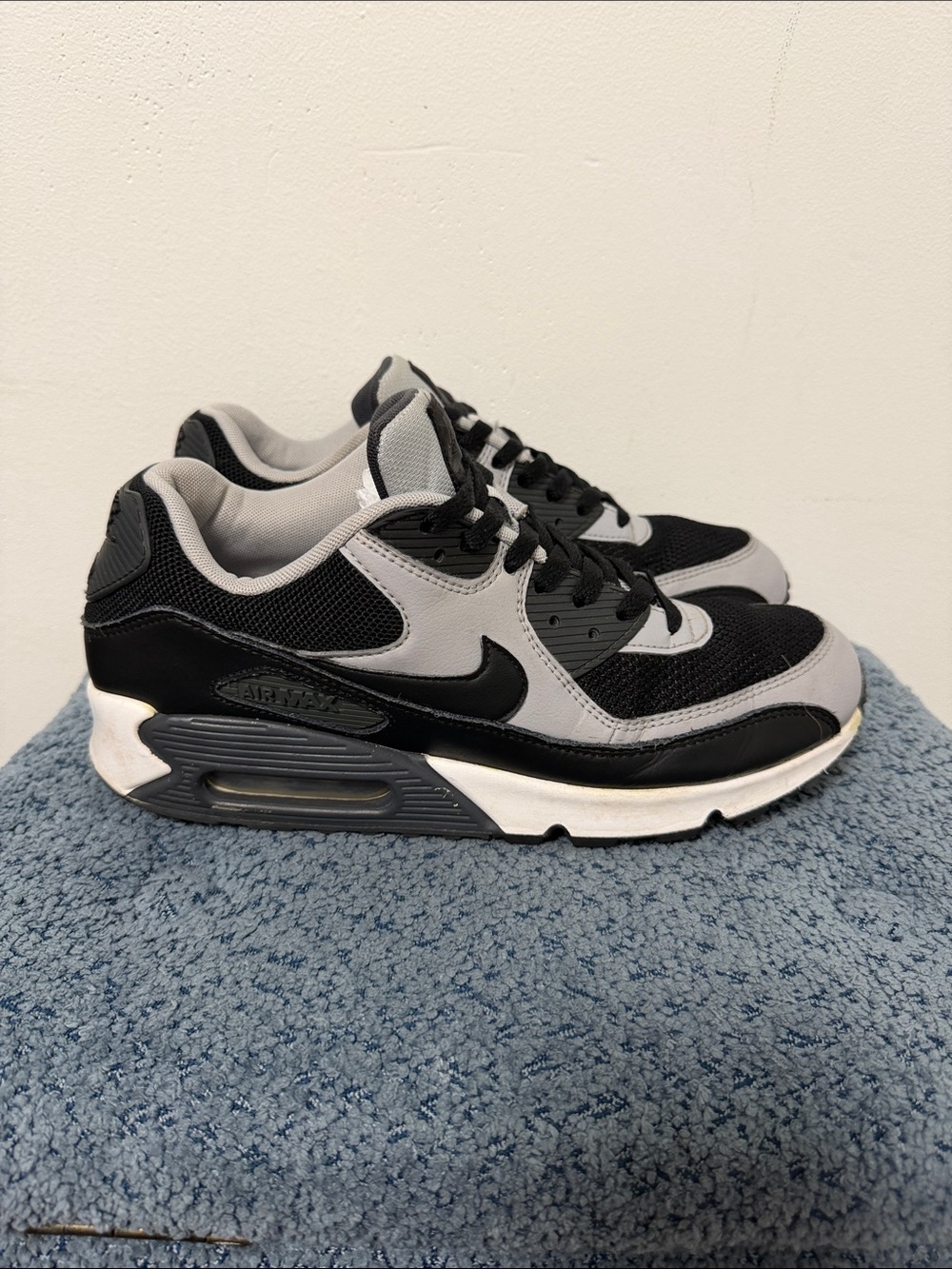 Nike Air Max 90 Essential 'Wolf Grey'  men’s size 10.5